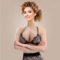 Buste faux seins, vaisseaux apparents, col haut